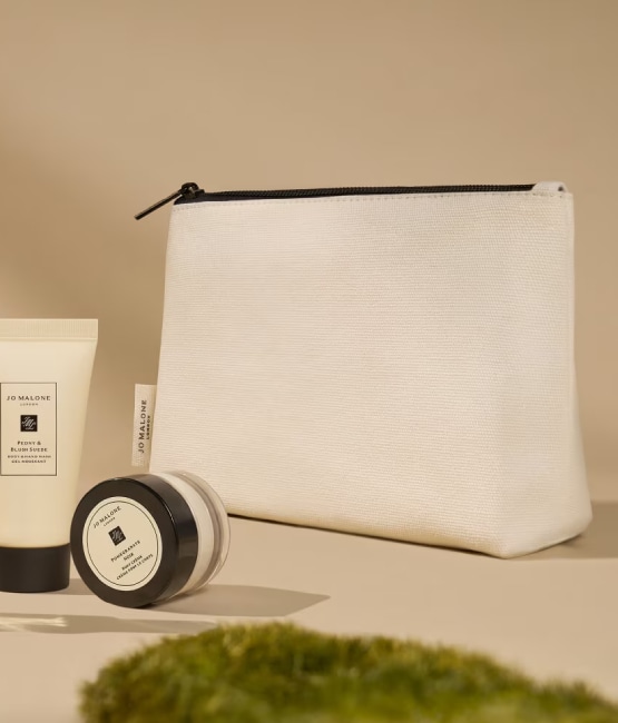 Escolha a Sua Nécessaire nas Compras acima de R$2.000