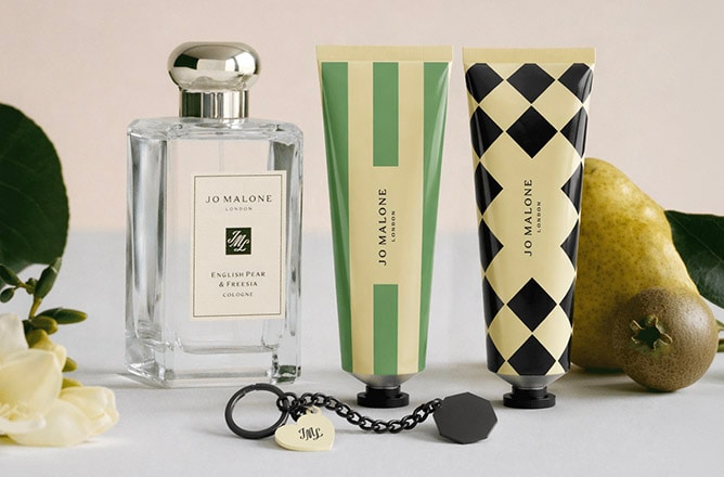 Ganhe Charm de Bolsa Exclusivo Na Compra de 2 Cremes de Mãos + Colônia de 100ml
